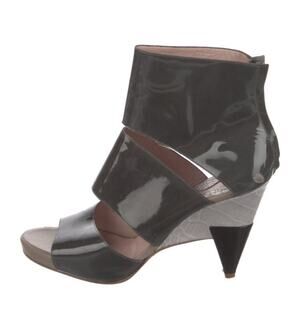 CHLOE Gray Black Patent Leather Gladiator Sandals Cone Heels EU 38.5